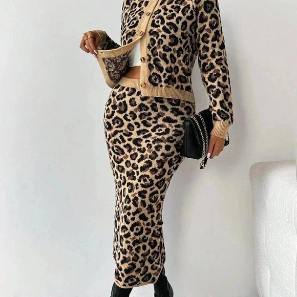 Brown Elegant Women's Leopard Print Casual Loose - Picture 6 of 6